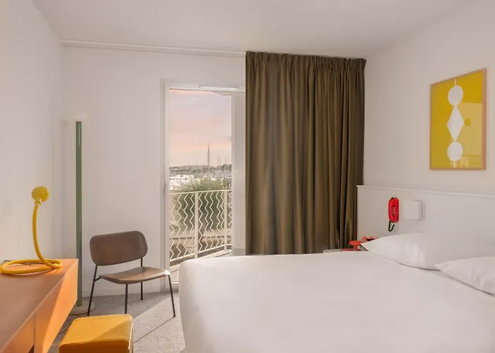 Vertime レ・サ​​ーブル・ドロンヌ