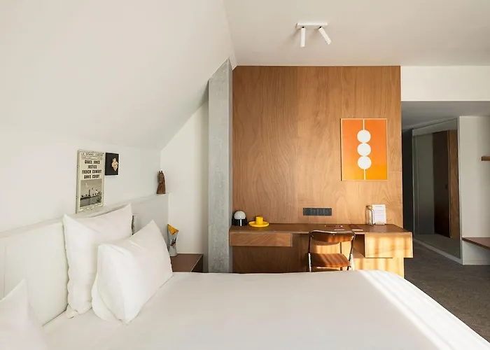 Vertime レ・サ​​ーブル・ドロンヌ